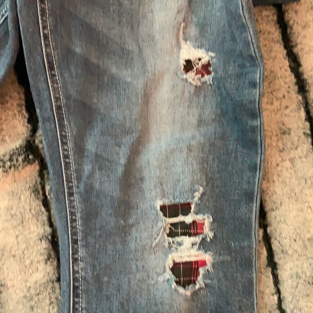 Overall - Picture 2 of 4